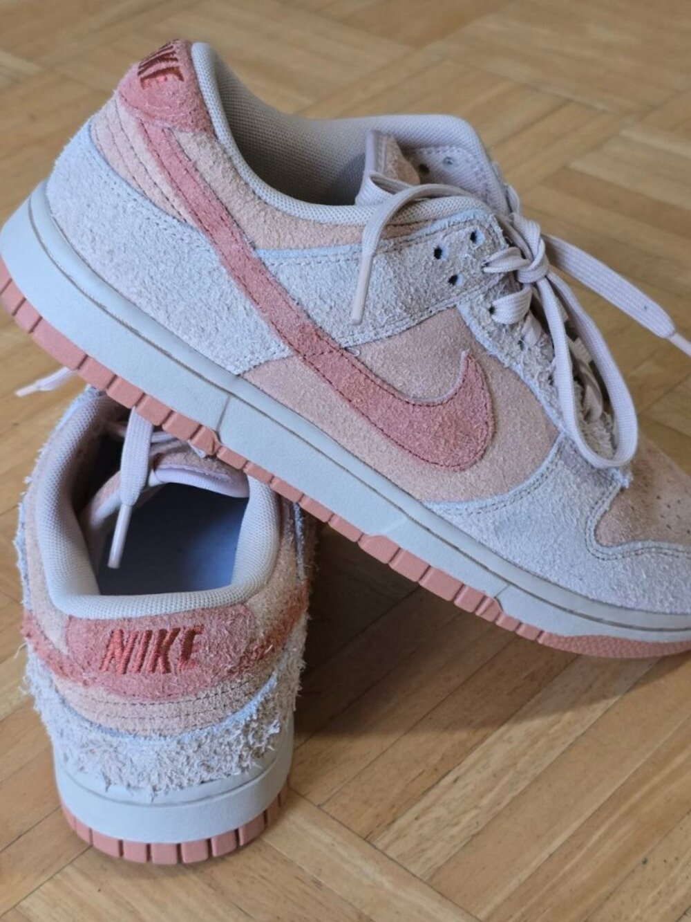 Nike Dunk Low Burnt Sunrise Shimmer Amber Brown Women's Size 9 HF5075-287